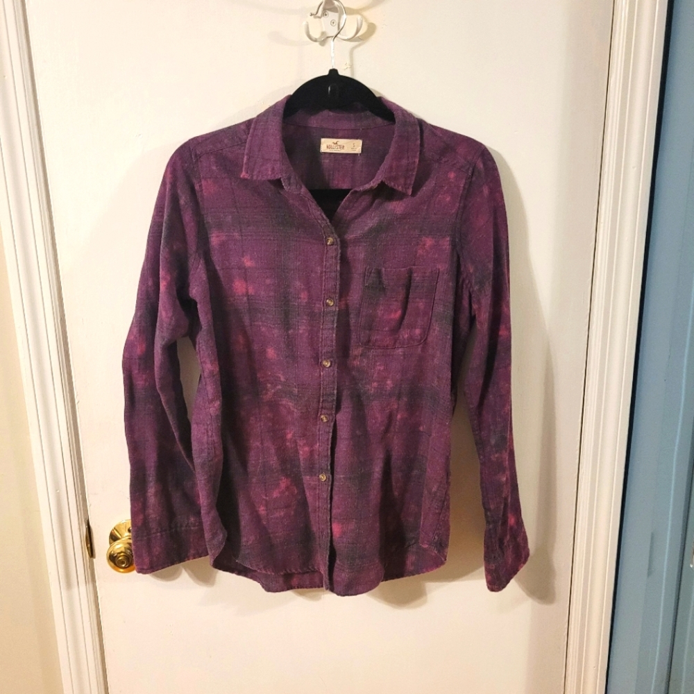 Purple button down long sleeve Hollister shirt.